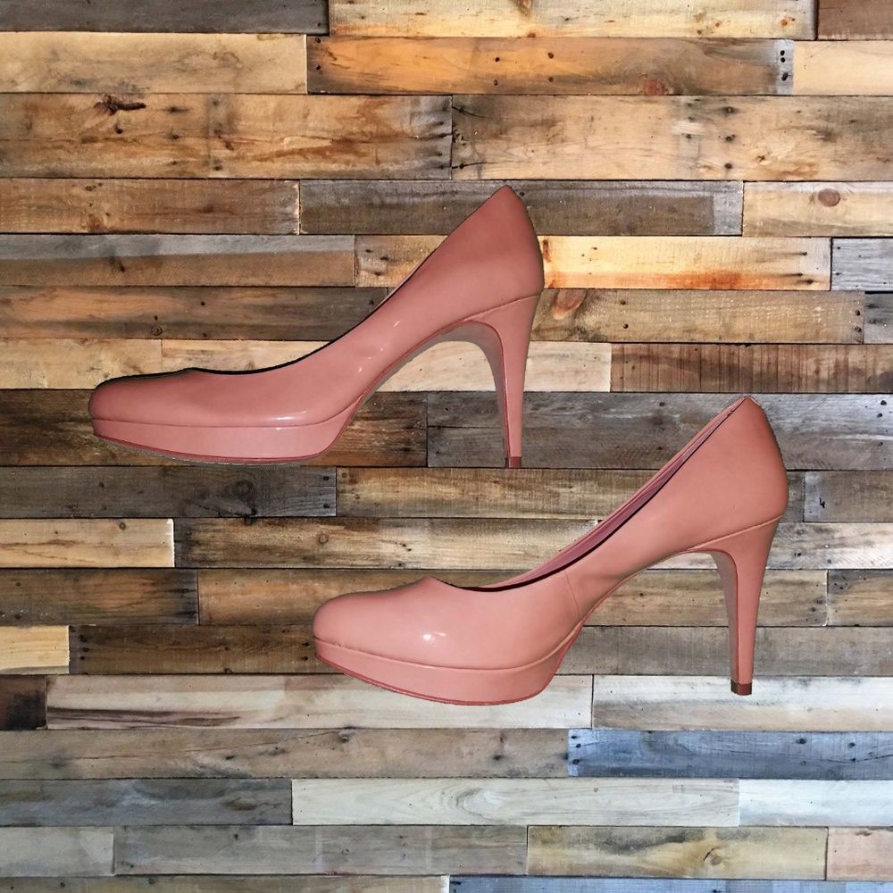 Vince Camuto Nude Patent Pumps Size 8.5B